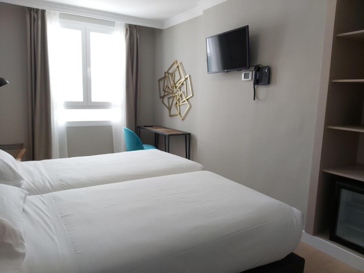 Micampus Burgos Centro Student Residence المظهر الخارجي الصورة