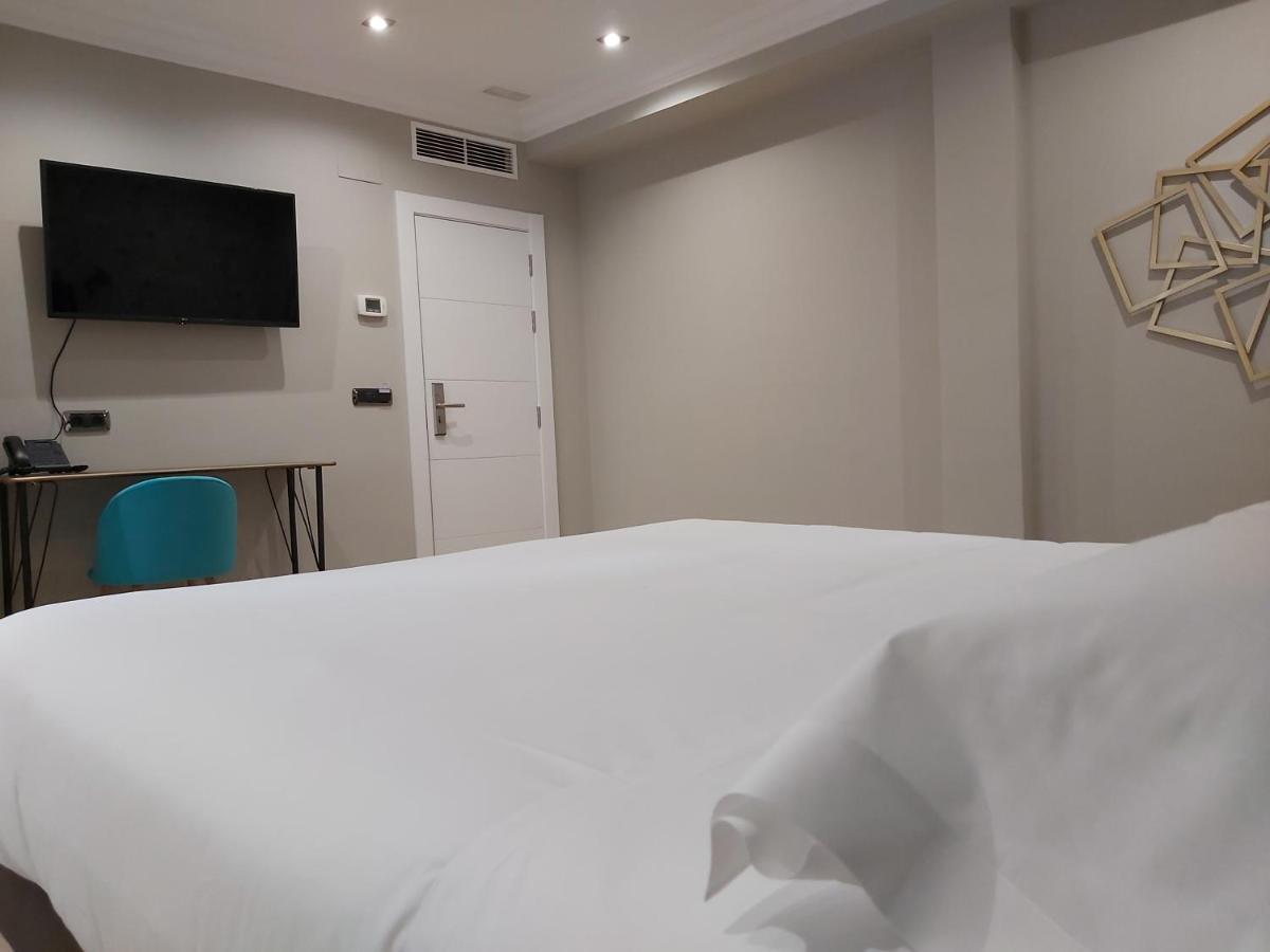 Micampus Burgos Centro Student Residence المظهر الخارجي الصورة